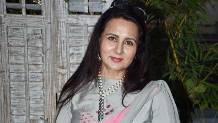 Poonam Dhillon के घर पर चोरी (Photo Credit-
