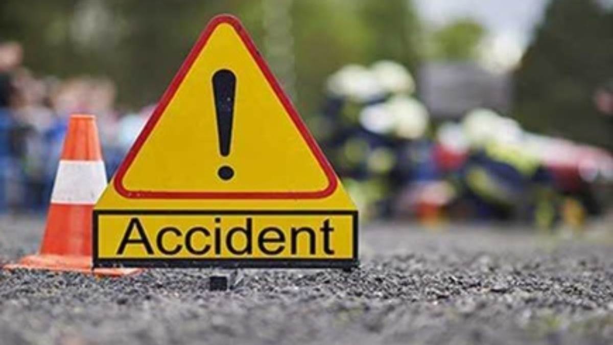 https://www.jagranimages.com/images/newimg/08022023/08_02_2023-accident_in_bangluru_23322821.jpg