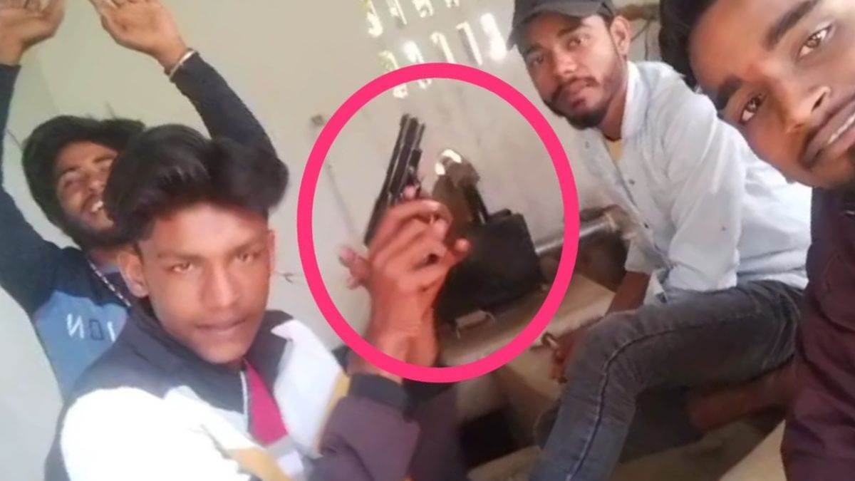 videos of suspects flashing pistols in railway junior engineer murder case went viral