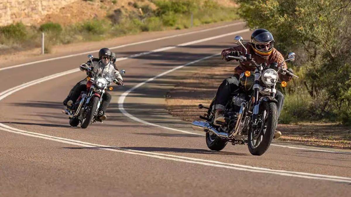 Royal Enfield Super Meteor 650 vs Interceptor 650 इन दोनों बाइक के बीच