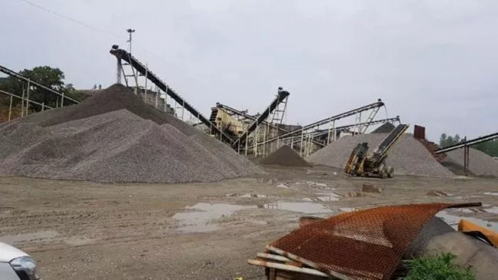 मीरजापुर में चार क्रशर प्लांट सीज, NGT ने लगाया 65 लाख का जुर्माना