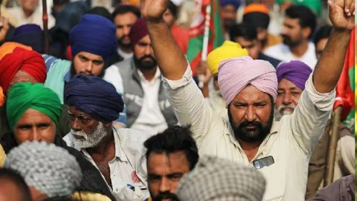 Farmers Protest: किसानों के दिल्ली कूच को लेकर टीकरी बार्डर पर तैयारी, भारी संख्या में रखवाए गए बैरिकेड