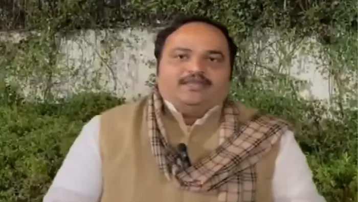 शिवसेना (यूबीटी) के प्रवक्ता आनंद दुबे (फोटो: एएनआई)