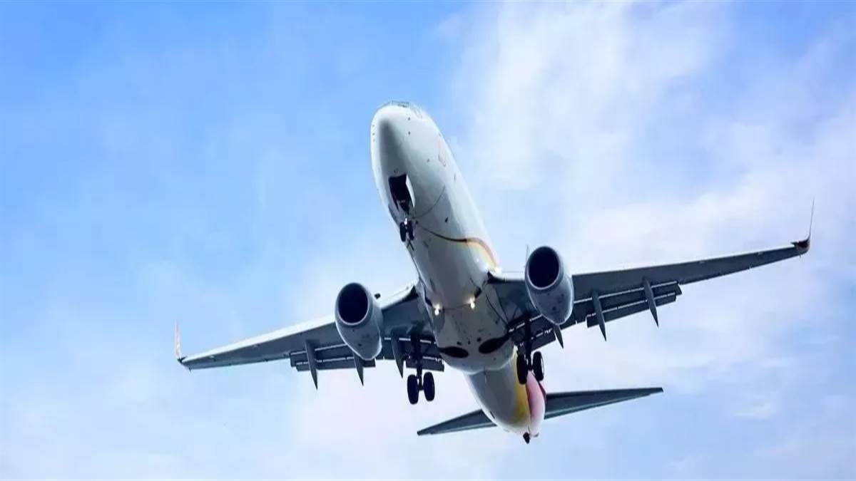 https://www.jagranimages.com/images/newimg/08022025/08_02_2025-america_plane_23880667_82012414.jpg