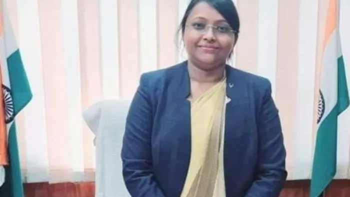 डीपीआरओ किरन चौधरी को रिश्वत लेते रंगे हाथाें पकड़ा गया था।