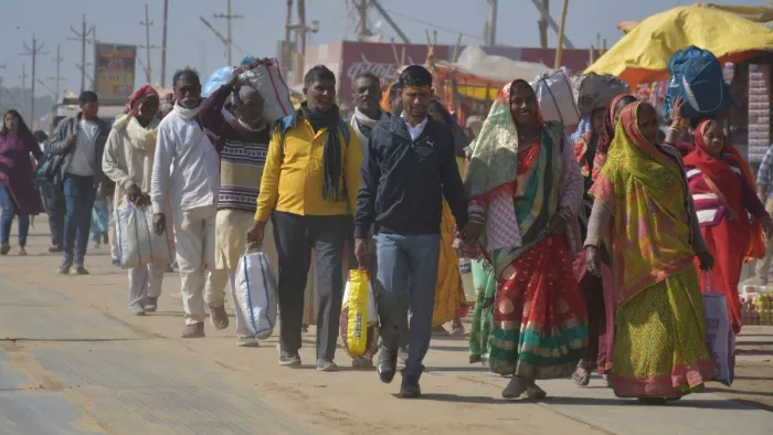 महाकुंभ में अवैध पार्किंग करने पर 163 वाहनों का चालान - प्रतीकात्मक तस्वीर।