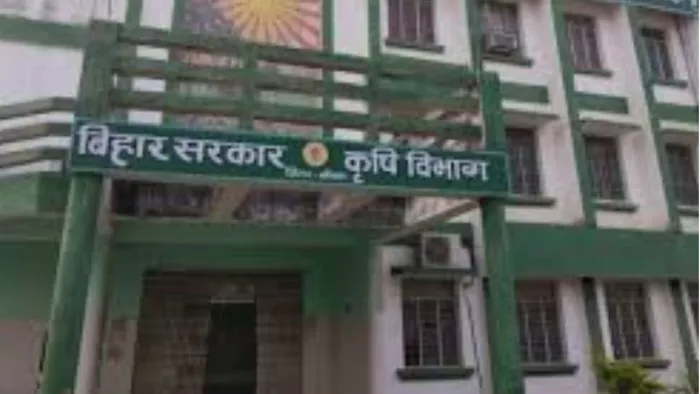 कृषि मंत्री ने अभ्यर्थियों को दिया नियुक्ति पत्र। (सांकेतिक फोटो)