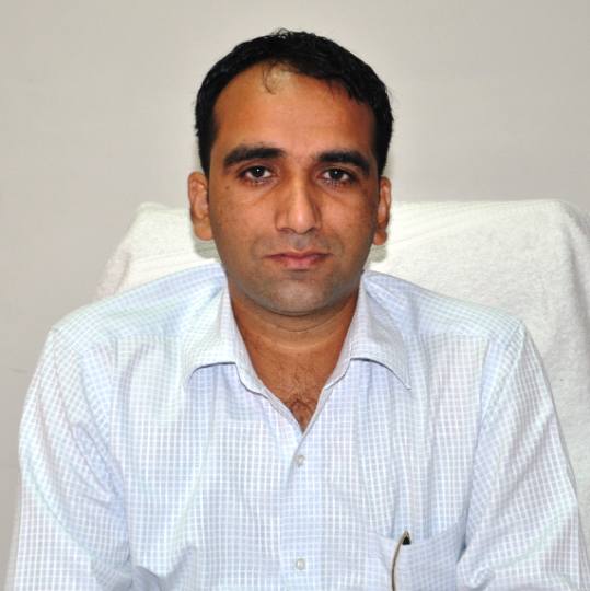 बैठक में हंगामे के चार दिन बाद नगर निगम कमिश्नर का तबादला