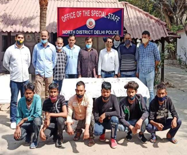 चौकीदार और कार सफाई का काम करने वाले रेकी कर करते थे वारदात, चोरी का सामान नेपाल में खपाते थे।