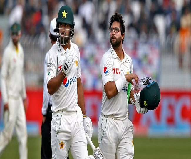 pak vs aus four centuries from pakistans side first test match was drawn between pakistan vs australia