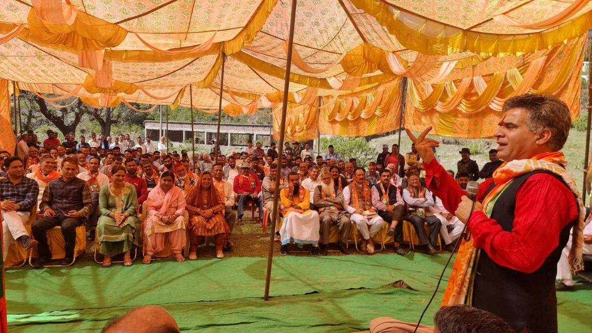 https://www.jagranimages.com/images/newimg/08032023/08_03_2023-ravindra_raina_bjp__23350420.jpg
