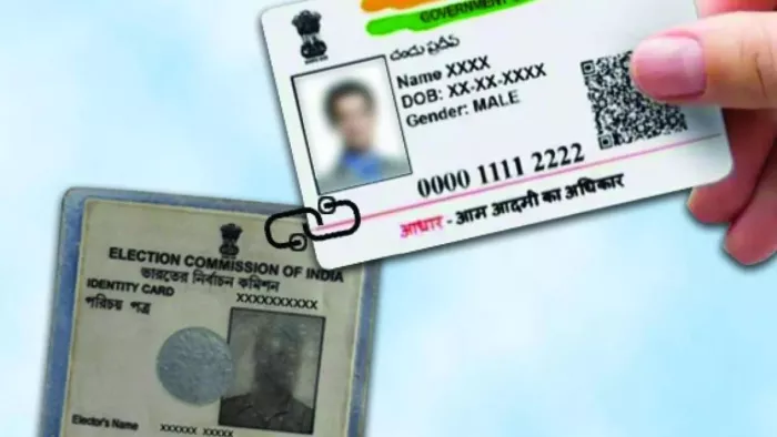 99 करोड़ मतदाताओं में से 34 करोड़ ही आधार से अब तक नहीं जुड़े (प्रतीकात्मक तस्वीर)