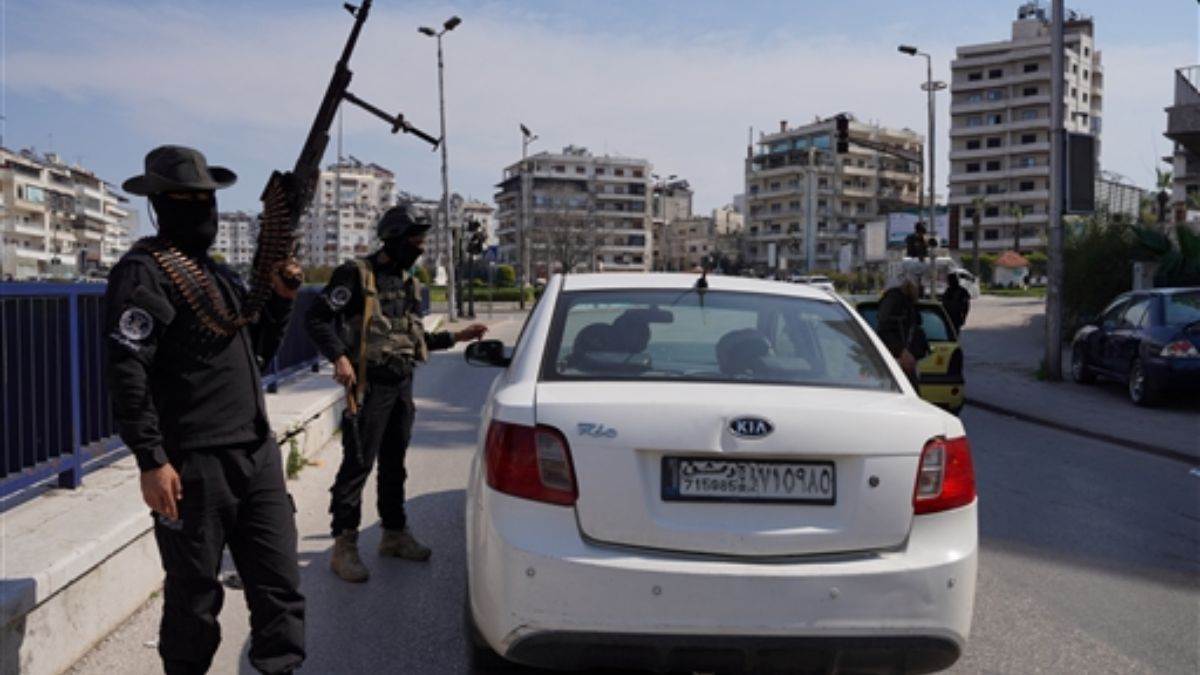 https://www.jagranimages.com/images/newimg/08032025/08_03_2025-syria_mass_killing_23896967.jpg