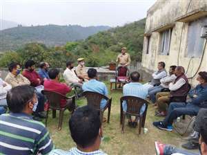 पुलिस चौकी प्रभारी के साथ बैठक में उठाए गए कई मुद्दे