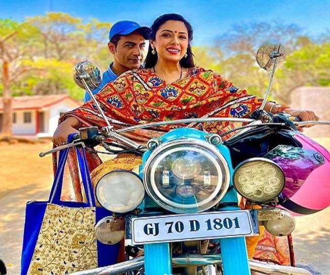रुपाली गांगुली टीवी कलाकार हैl उन्होंने कई शो में दमदार भूमिका निभाई हैl