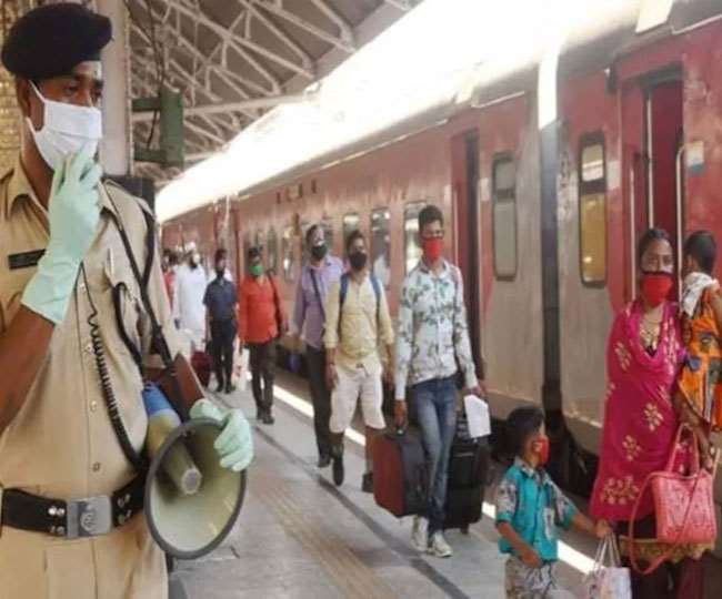 पटरी पर लौटीं 88 फीसद ट्रेनें। फाइल फोटो।