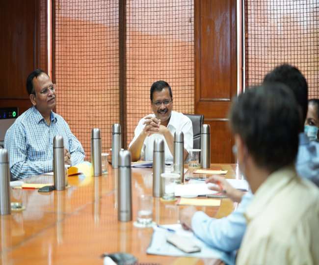 सीएम अरविंद केजरीवाल ने ‘जहां झुग्गी, वहीं मकान’ योजना की समीक्षा की