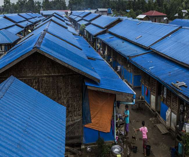 म्यांमार से हजारों लोग हो चुके हैं विस्थापित