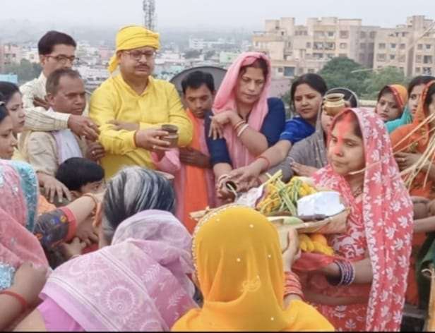 chhath puja chaiti chhath mahaparva concluded with arghya to the rising sun panoramic view of the river lake and ponds