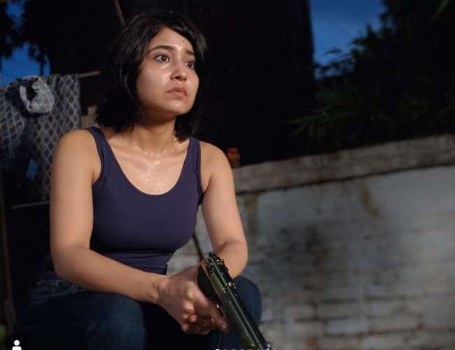 https://www.jagranimages.com/images/newimg/08042022/08_04_2022-shweta_tripathi_4_22609196.jpg
