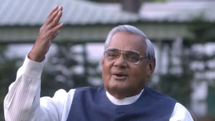 Lok Sabha Chunav 2024: साहित्यकार जिन्होंने सक्रिय राजनीति भी की और चुनाव भी लड़ा।