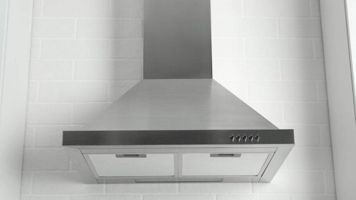एग्जॉस्ट फैन नहीं ये Hindware Chimney चिपचिपे किचन से दिलाती हैं छुटकारा, मिनटों में रसोई होगी स्मोक फ्री