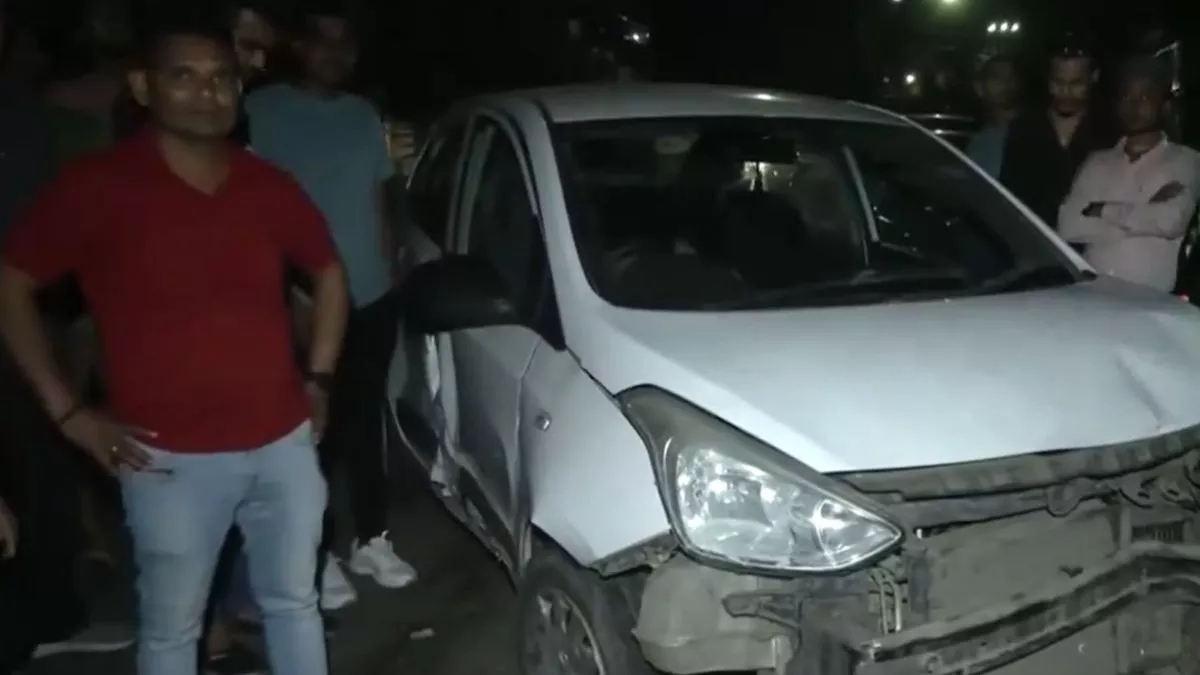 Nagpur Road Accident: तेज रफ्तार कंटेनर ने एंबुलेंस समेत 12 गाड़‍ियों को मारी टक्‍कर, चार लोग घायल