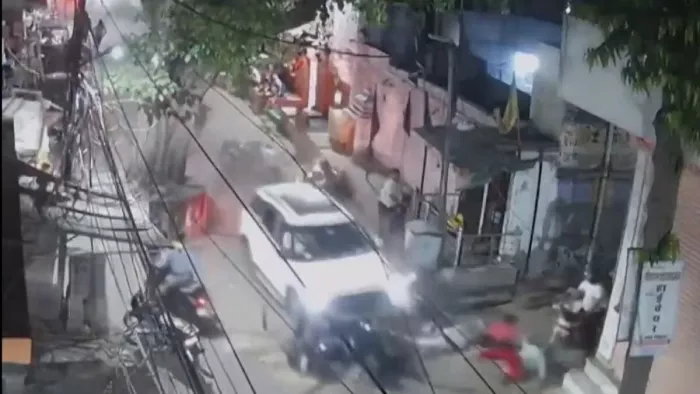 जयपुर में SUV कार ने कई लोगों को मारी टक्कर (फोटो-एक्स)