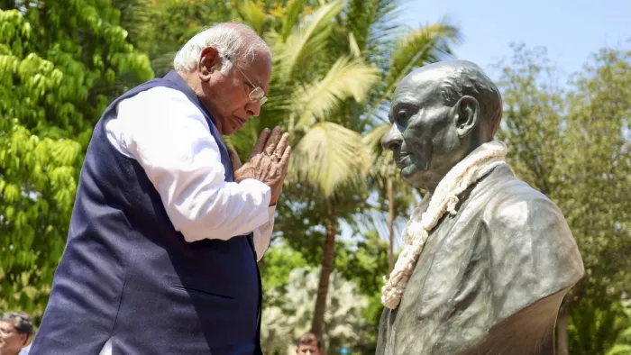 गुजरात के अहमदाबाद में CWC की बैठक आज से शुरू हुई।(फोटो सोर्स: एएनआई)