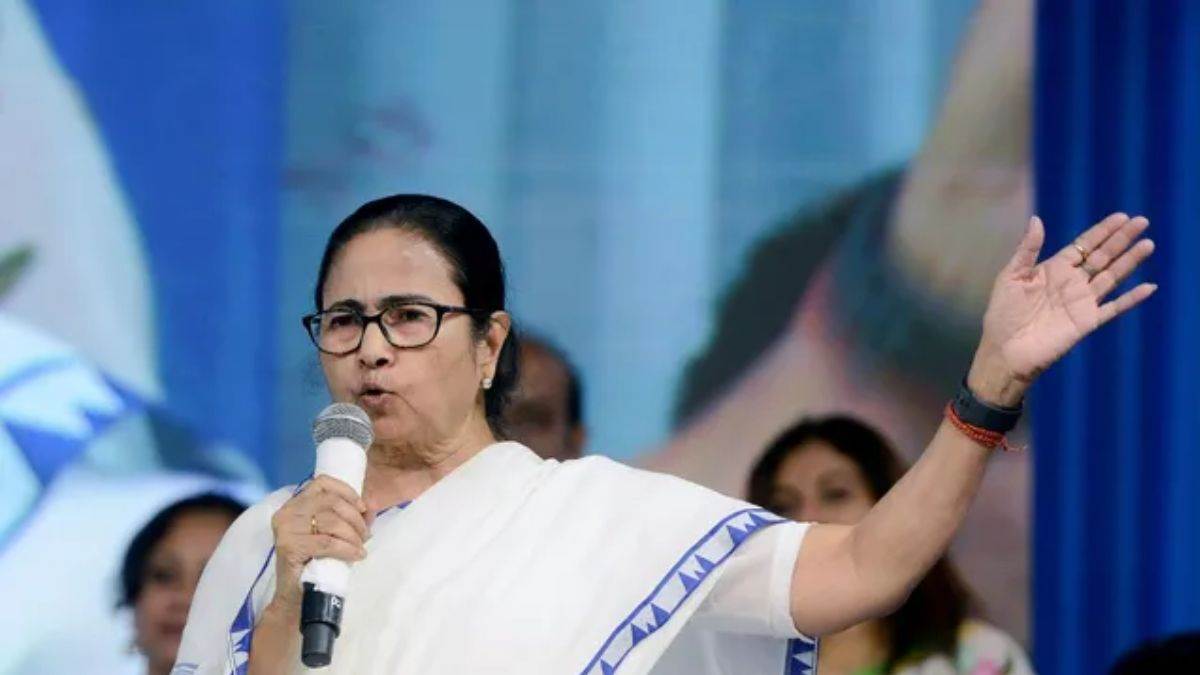 https://www.jagranimages.com/images/newimg/08042025/08_04_2025-mamta_banerjee_2_23914399_195225326.jpg