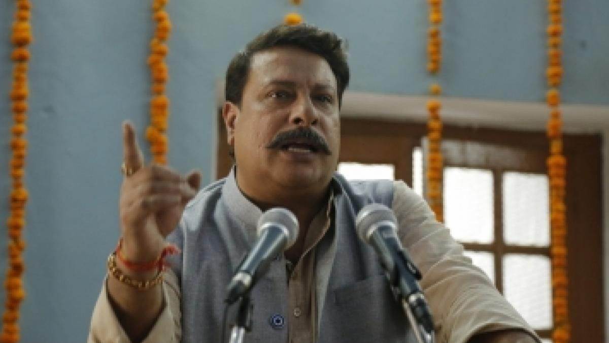 https://www.jagranimages.com/images/newimg/08042025/08_04_2025-tigmanshu_dhulia__23914049.jpg