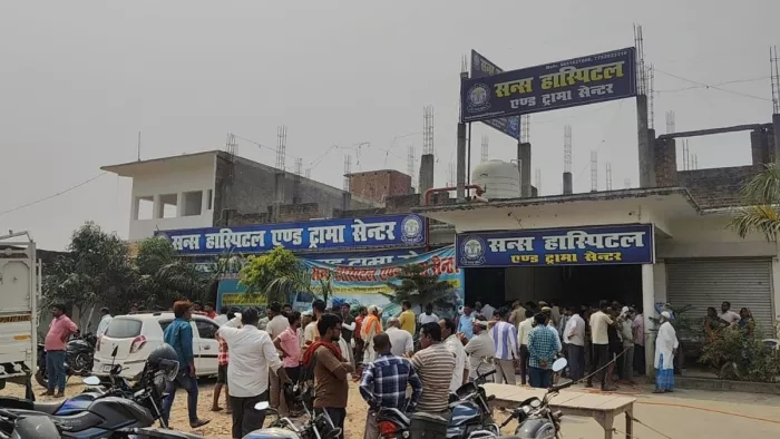 महिला रिसेप्शनिस्ट का शव मिलने से मचा हड़कंप। (तस्वीर जागरण)