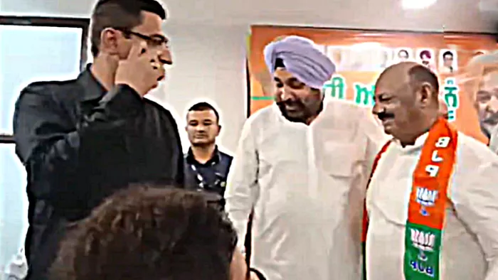 Punjab Political News: लोकसभा चुनाव के बीच अमृतसर में 'आप' को झटका