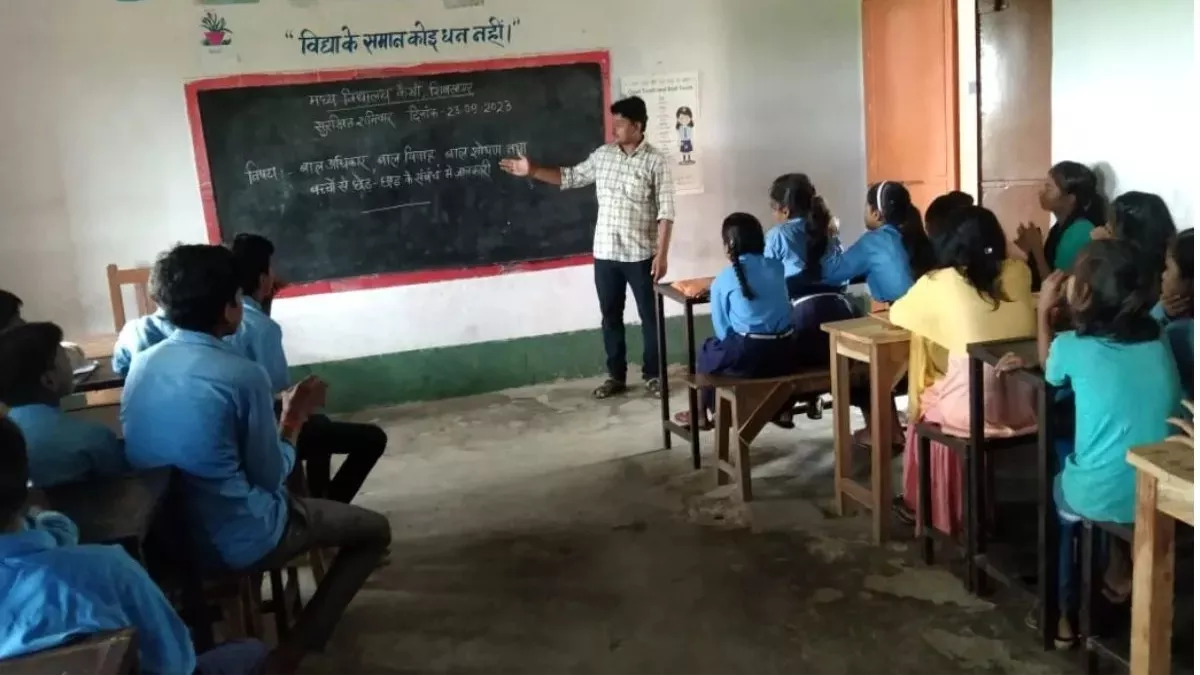 KK Pathak : सैकड़ों शिक्षकों पर गिर सकती है गाज, एक्शन में केके पाठक का शिक्षा विभाग; ये है आरोप