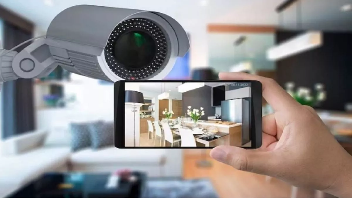 CCTV Camera Guide: घर की सिक्योरिटी के लिए लगा कैमरा ही न लीक कर दे प्राइवेट मोमेंट, इन बातों का रखें खास ध्यान