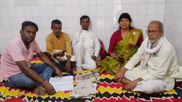दो ग्लास सत्तू और मोदी-नीतीश की सोच के साथ निकल रहे कार्यकर्ता