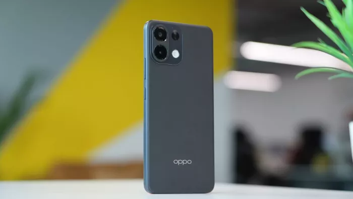 मिड रेंज में लॉन्च हुआ फ्लैगशिप किलर OPPO K13