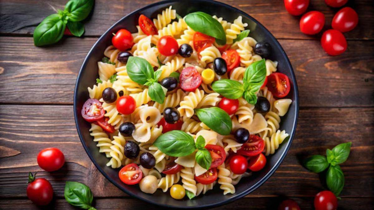 https://www.jagranimages.com/images/newimg/08052025/08_05_2025-pasta_salad_recipe_23933587.jpg