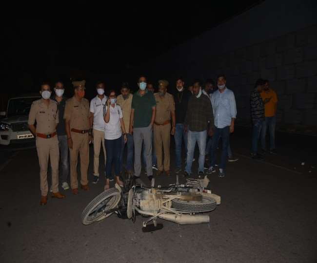 राजधानी लखनऊ में सोमवार देर रात पुलिस और बदमाशों के बीच मुठभेड़ में नौ गिरफ्तार।