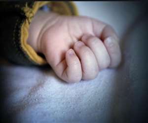 सौतेली मां ने दो मासूम बच्चों की जान टब में डुबोकर ले ली।