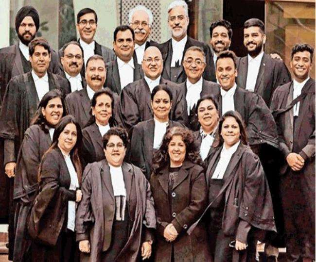 मुश्किलों का टूटा पहाड़ तो साथी बने मददगार