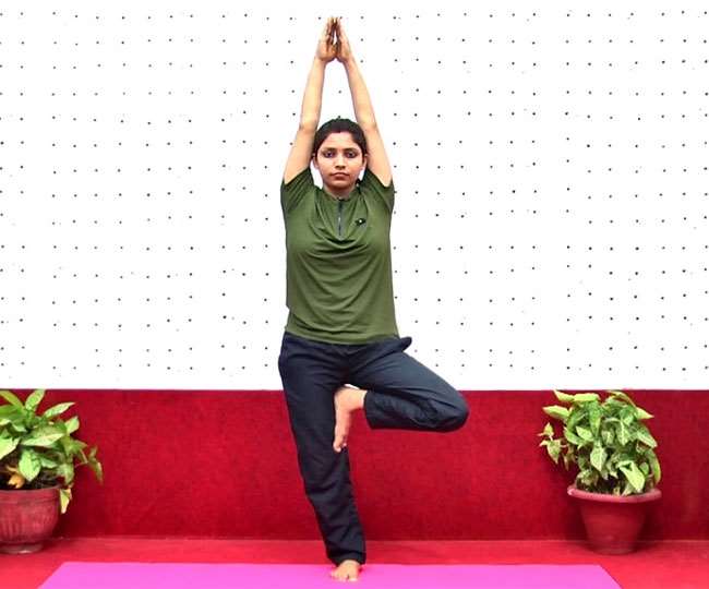 tadasana yoga increase length of body know caution method and benefits of tadasana ranchi jharkhand news