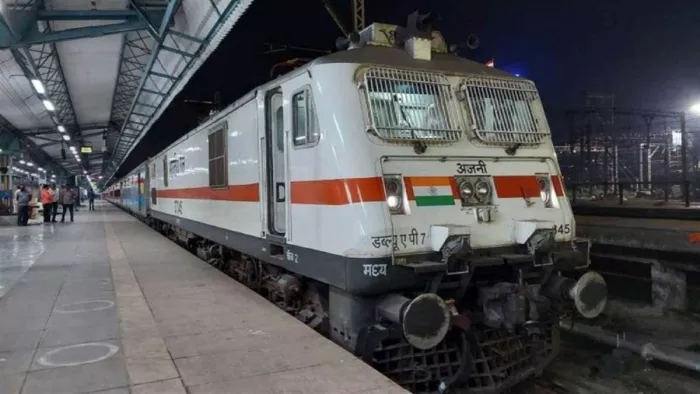 झारखंड को गोवा से जोड़ने वाली जसीडीह-वास्को द गामा में शीघ्र इकोनामी कोच।