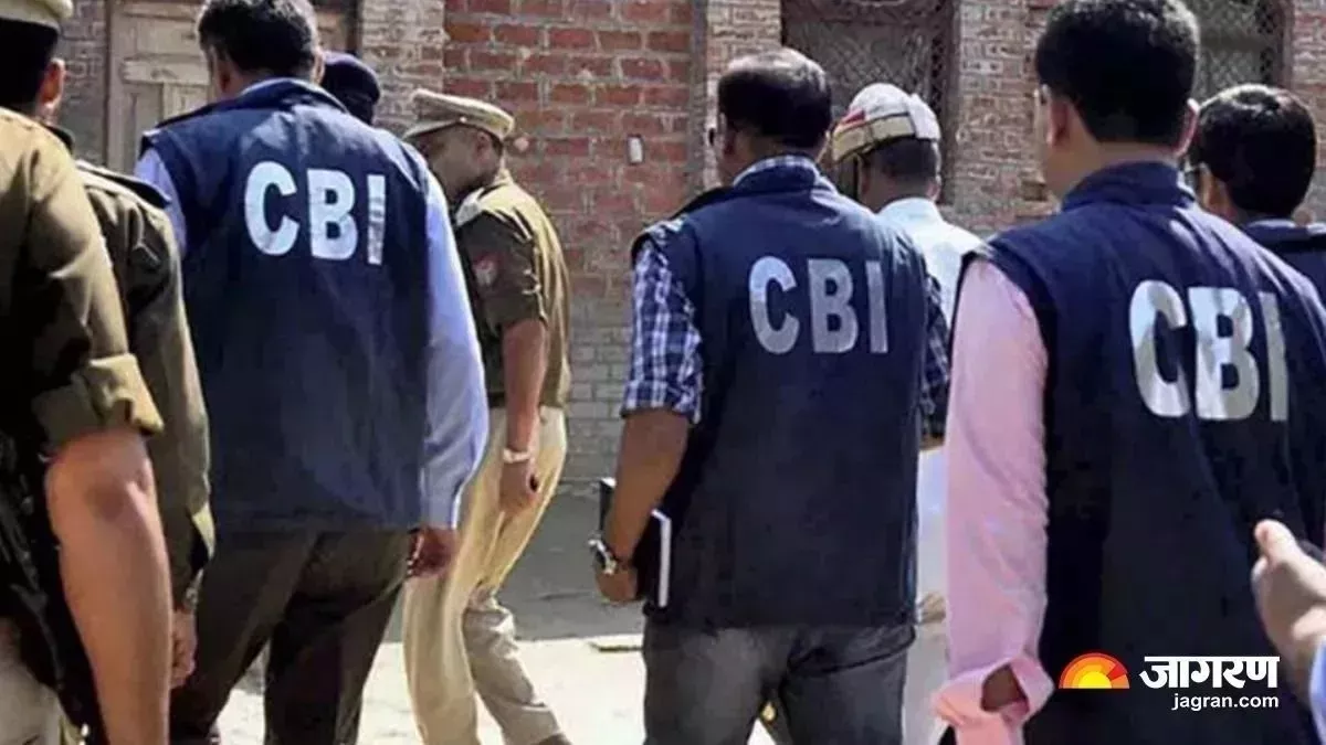 CBI ने सुकन्या मंडल की कंपनी के वरिष्ठ अधिकारी के घर मारा छापा, विद्युतबरन गायेन के आवास पर ही की पूछताछ