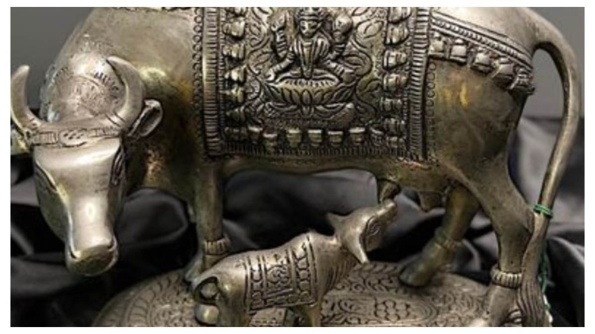 https://www.jagranimages.com/images/newimg/08062023/08_06_2023-kamdhenu_cow_statue_23435785.jpg