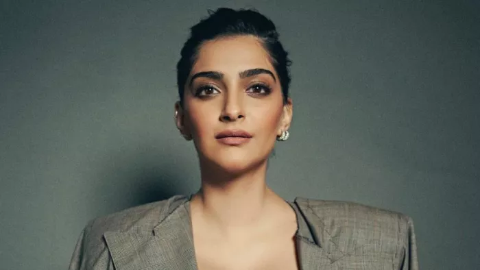 When Sonam Kapoor did a waitress job during her school days after she debut in Bollywood with Ranbir Kapoor- Photo/Instagram