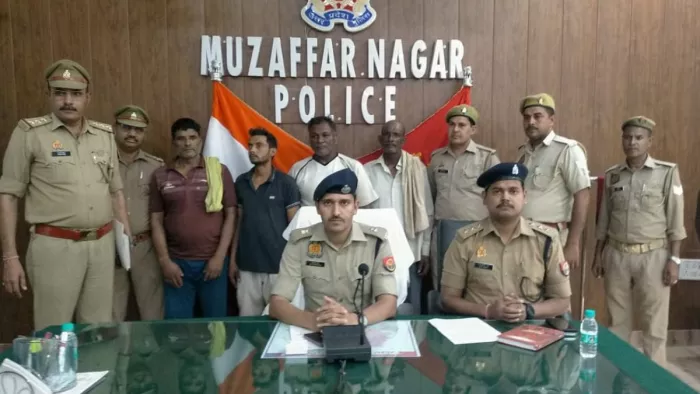 UP News: संतान की चाहत में मंदिर में दी थी कबूतर की बलि, चार गिरफ्तार