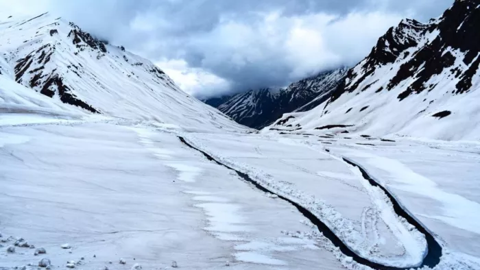 रोहतांग में हिमपात तो चंबा में हुई बूंदाबांदी, तापमान में आई गिरावट (फाइल फोटो)।