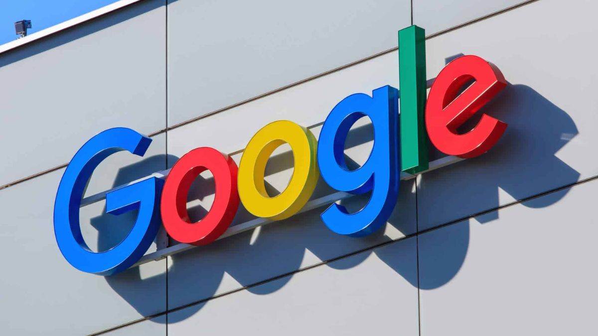 google warning to switch from passwords to passkeys for better gmail account protection