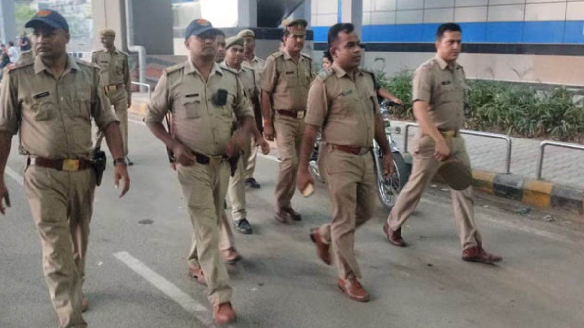 ncr ganja smuggling noida police arrests trafficker with 1150 grams of ganja